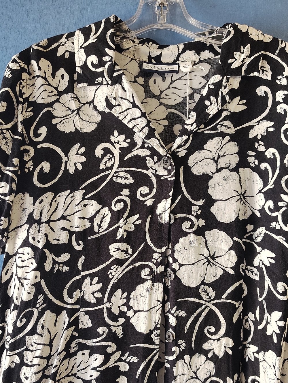 croft & barrow Black and White Floral Button-Up Blouse